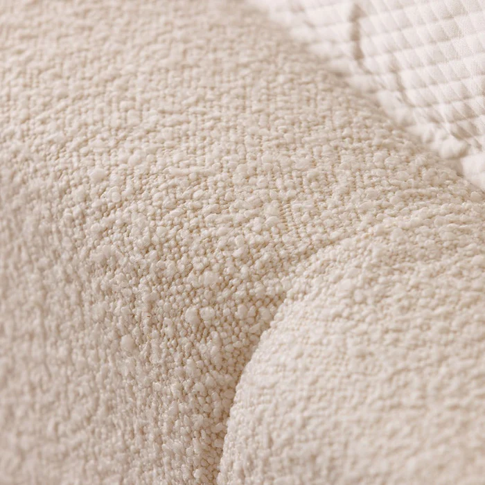 Cama con paneles en cascada