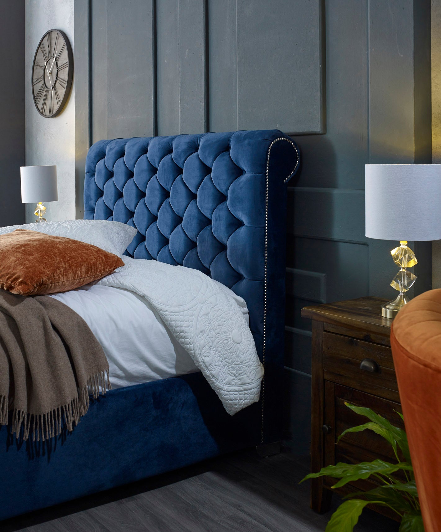 Barber Luxury Bed
