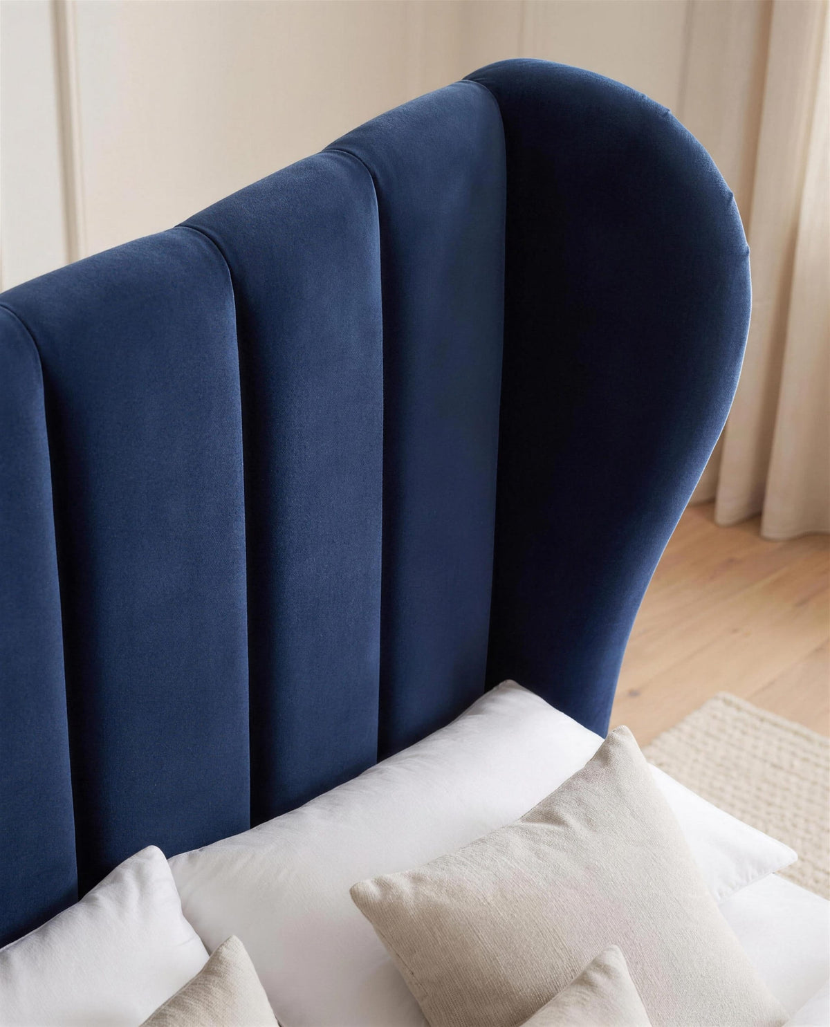 Colorado Luxury Bed, close-up of the upholstery detail