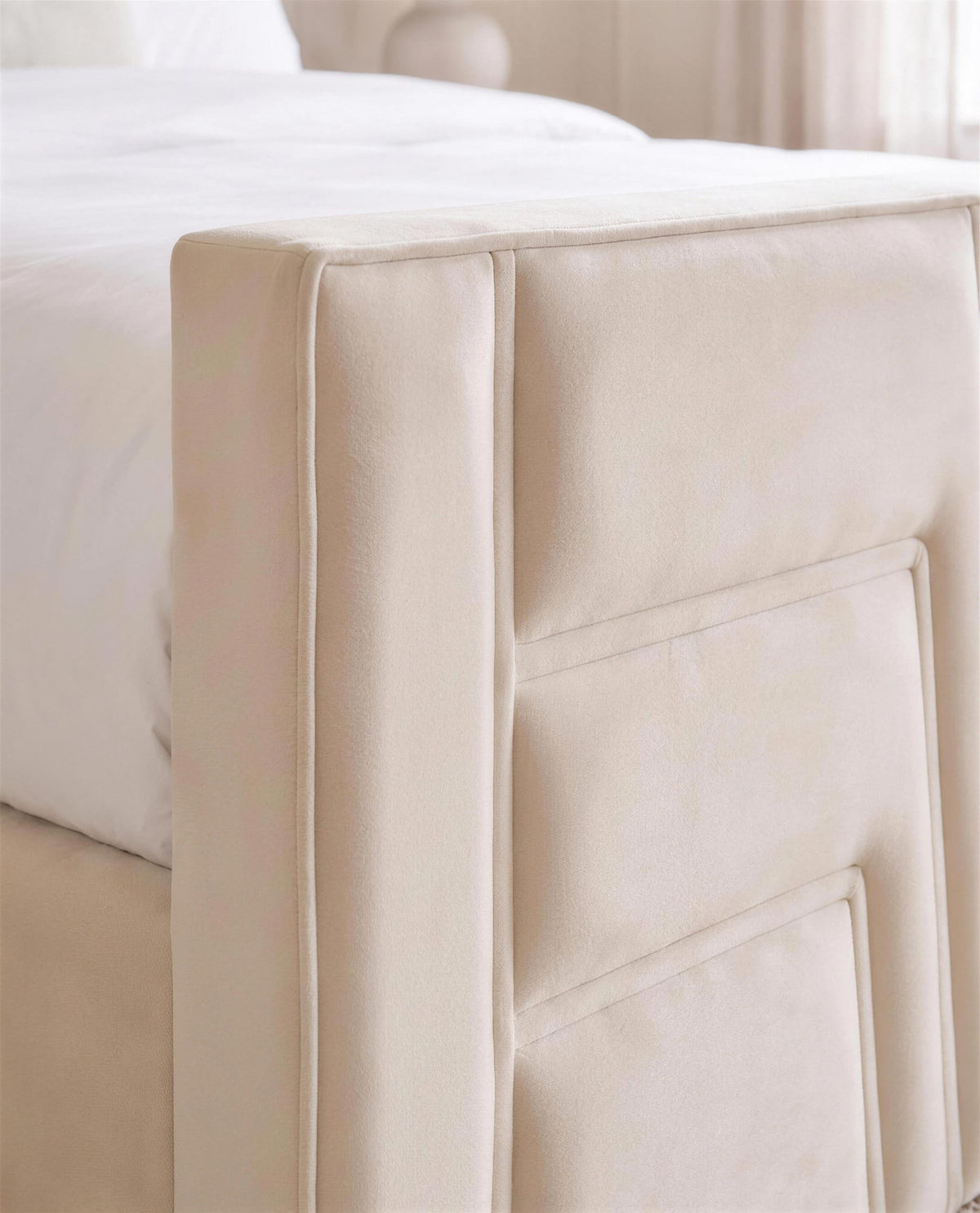 Tesfaye Luxury Bed, close-up of the upholstery detail
